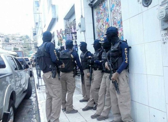 Operativo antiextorsión deja cuatro detenidos