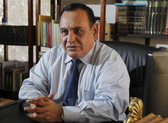 'Hablar de una nueva Constitución es peligroso': analista político  