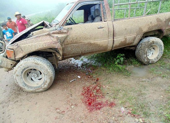 Una menor muerta y 18 heridos deja accidente en La Paz