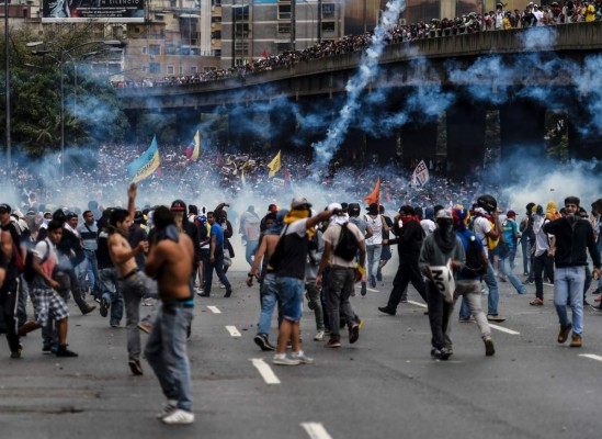 'El 57% de ataques en redes viene de Venezuela”: JOH