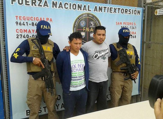 Capturan a dos supuestos miembros de 'Los Benjamins' en Tegucigalpa