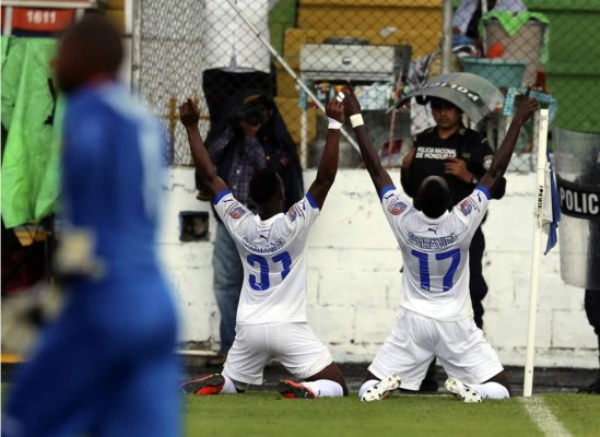 El campeón Olimpia resurge con una goleada al Marathón