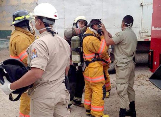 Explosión de una cámara de la SAG deja cinco intoxicados