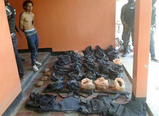 Encuentran armas y droga en colonia de Tegucigalpa