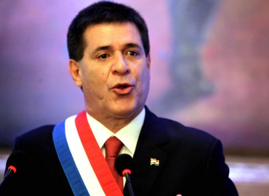 Horacio Cartes renuncia a la reelección presidencial de Paraguay