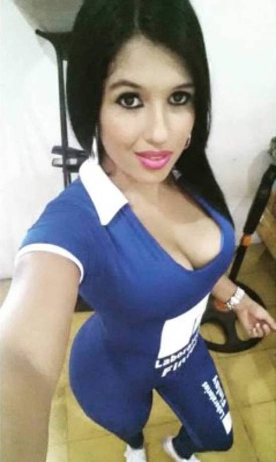 Siempre luce hermosa, sexy, cautivadora...