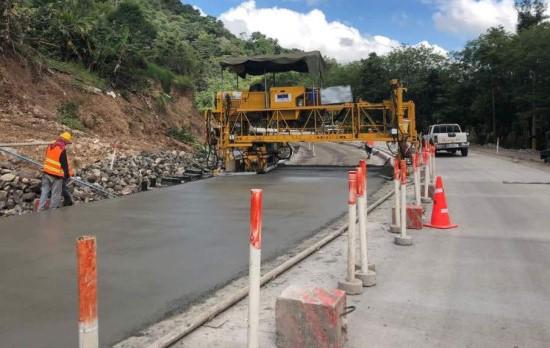 BCIE desembolsa $75,9 millones para construcción de carreteras en Honduras