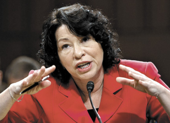 Comisión del Senado de EUA vota a favor de Sotomayor