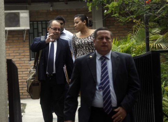 Teodoro Bonilla continuará bajo arresto domiciliario