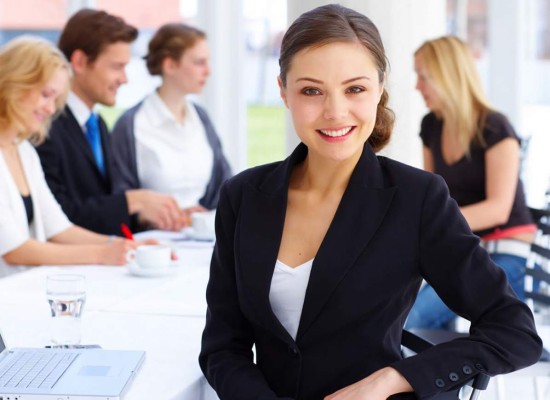 Las mujeres avanzan en la cima de las empresas