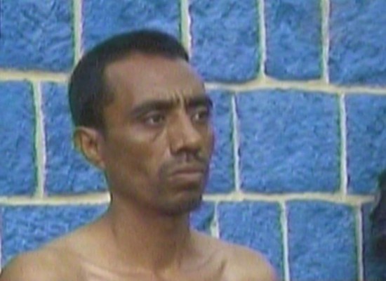 Capturan a 12 supuestos delincuentes con granadas y AK-47