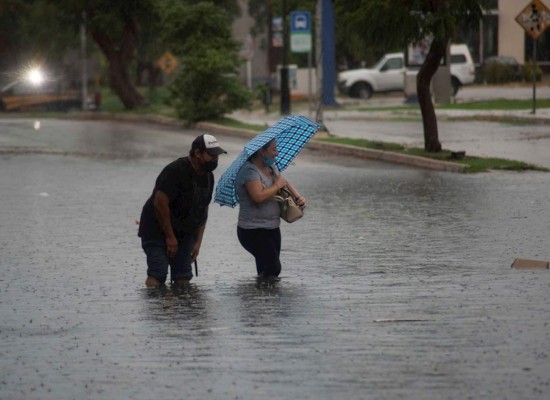 La tormenta Cristóbal toca tierra en la costa este de México