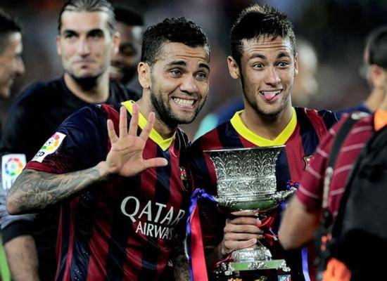 Se trata del padre de Neymar, quien hizo un depósito de un millón de euros que Dani Alves abonará gracias al ingreso que realizará el progenitor de su amigo Neymar con la intención de salir en libertad cuanto antes.