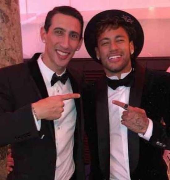 Neymar junto a Ángel Di María.