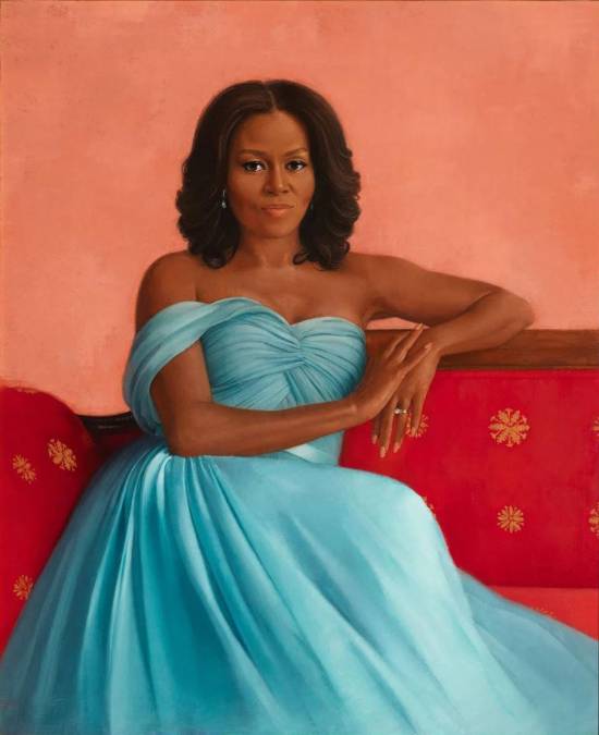 Los Obama derrochan glamour en su regreso a la Casa Blanca para presentar sus retratos oficiales