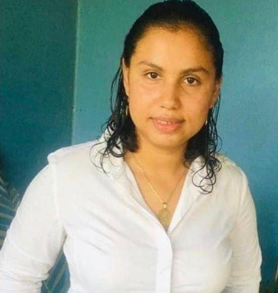 En un intento por salvarle la vida, Ana fue trasladada hacia un hospital local, lamentablemente, llegó sin signos vitales. 