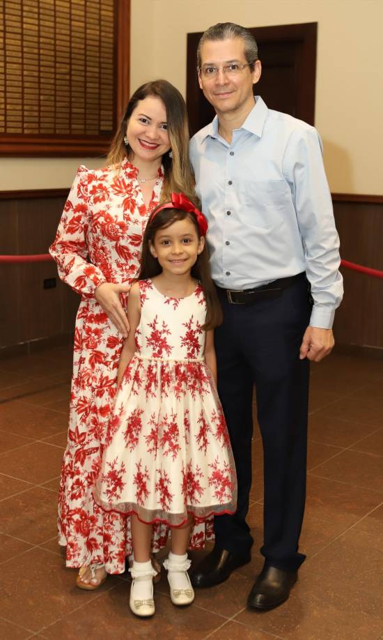 Suyapa Canales, María José Amaya y Juan Amaya 