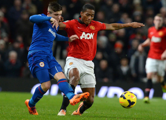 Manchester United recibe a Juan Mata con una victoria