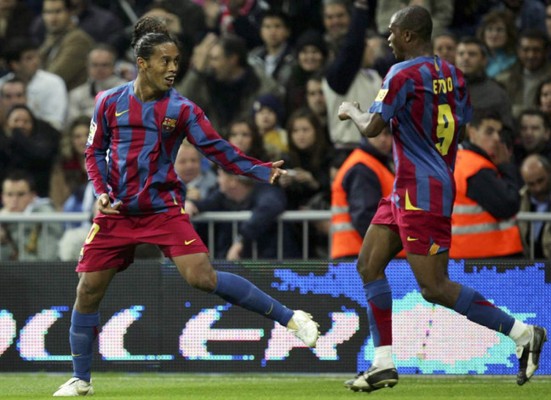 Samuel Eto'o y Ronaldinho jugarían juntos en club turco