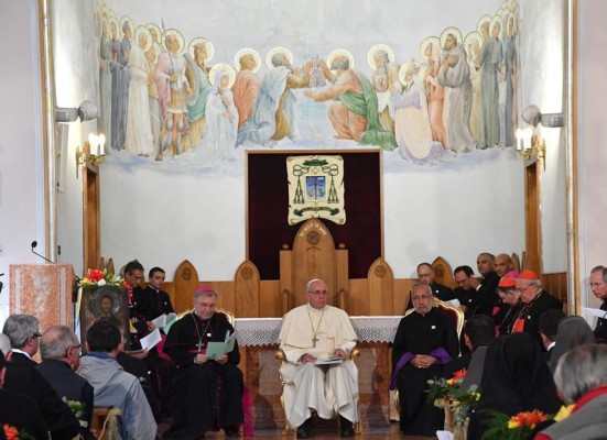 El Papa: 'Existe una guerra mundial para destruir el matrimonio'
