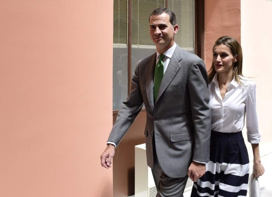 Sin invitados extranjeros asumirá el rey Felipe VI