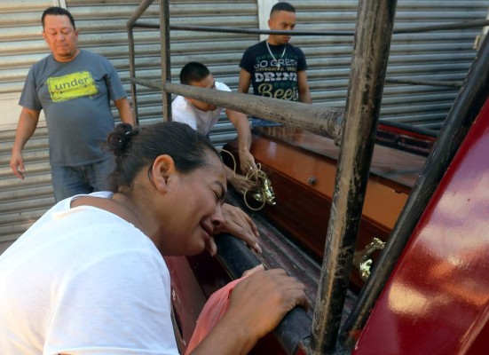 Cuando celebraban cumpleaños mataron a seis personas