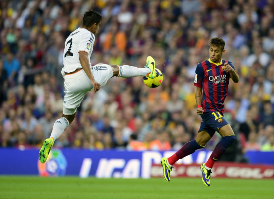 El Barça se lleva un clásico igualadísimo y abre hueco en la Liga