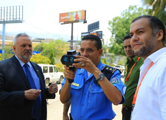 Tránsito invertirá en medidores de velocidad