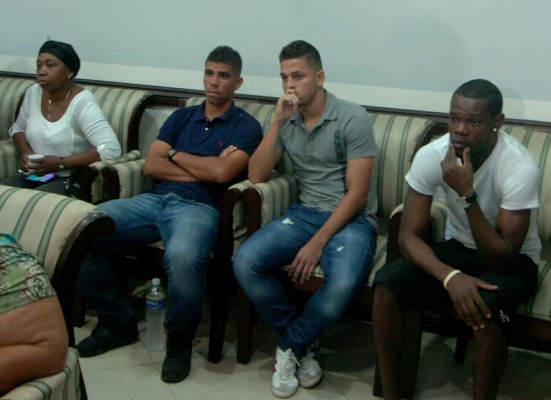 Desconsuelo en velatorio del hondureño Arnold Peralta