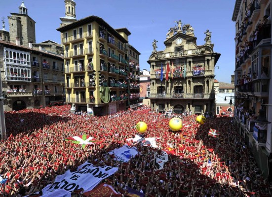 Pamplona empieza sus festejos de San Fermín