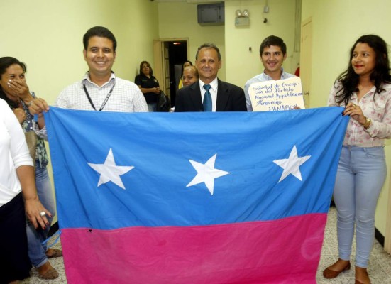 Cinco nuevos partidos presentaron inscripción