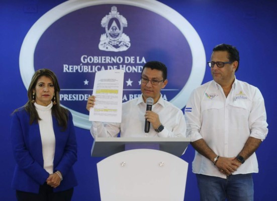 Gobierno emite decreto en el que rechaza la privatización o despidos en Salud y Educación