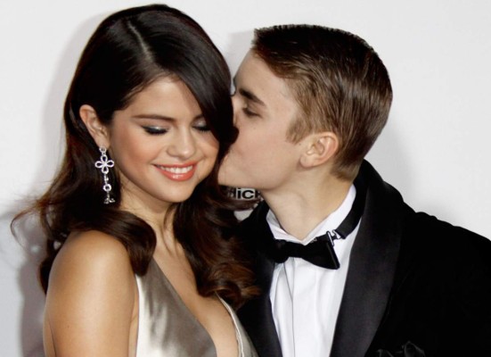Justin Bieber sigue enamorado de Selena Gómez