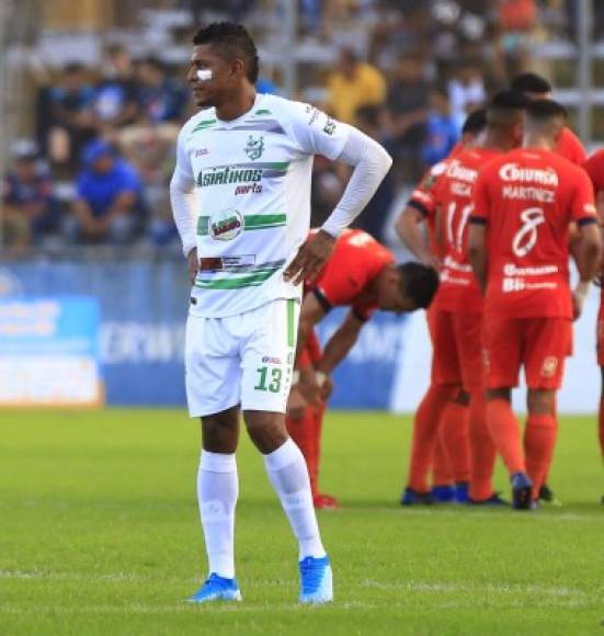 Costly lució triste luego de la goleada que le recetó Motagua al Platense.