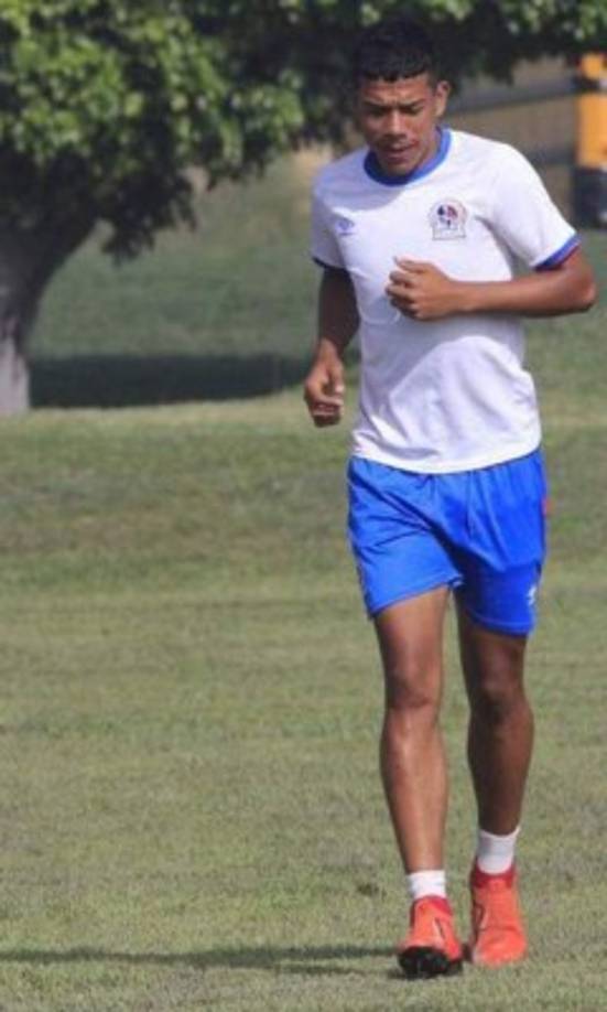 <br/>Axel Gómez: El lateral izquierdo es otro de los que no ha podido tener los minutos deseados en la presente temporada bajo el mando de Pedro Troglio.<br/>