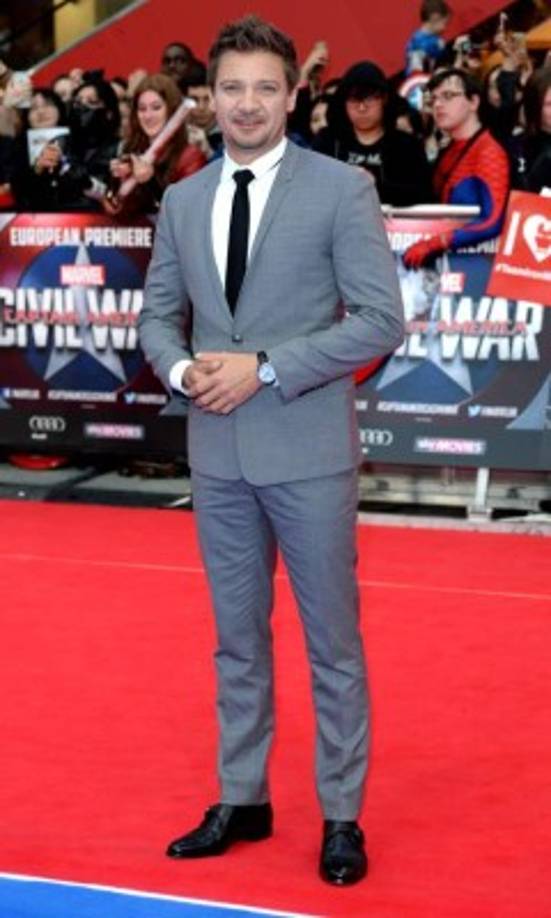 Jeremy Renner -Clint Barton/Ojo de Halcón.