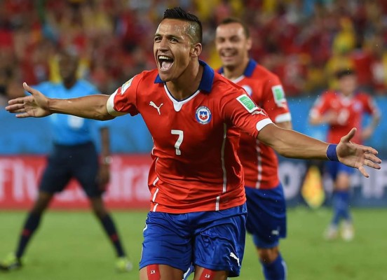 Chile sufre para derrotar a una combativa Australia en su debut