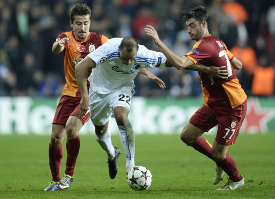 Copenhague derrota a un gris Galatasaray y se mete en la pelea