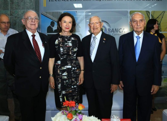 Jorge Bueso Arias es galardonado por Banco del País