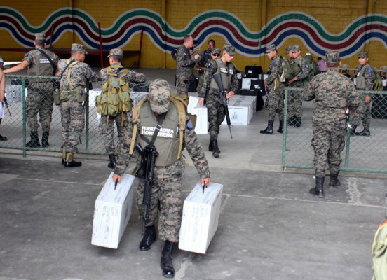 Denuncian anomalías en distribución de maletas electorales en El Progreso