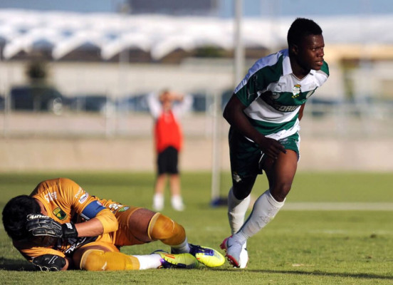 Júnior Lacayo debuta con dos goles en el Santos Laguna