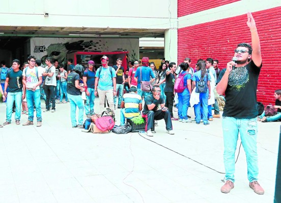 Sigue el pleito por índice del 70%