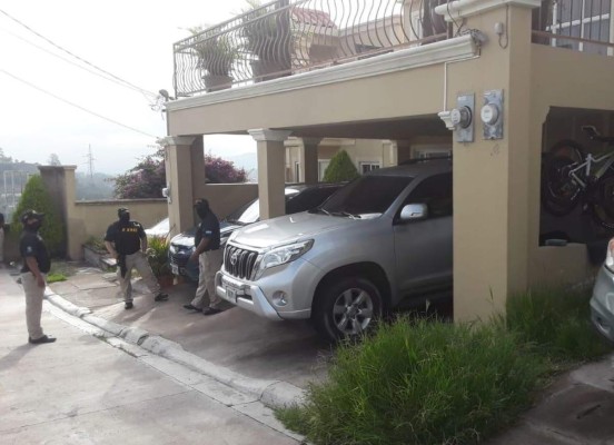 Aseguran vehículos ligados al caso 'Corrupción Sobre Ruedas'