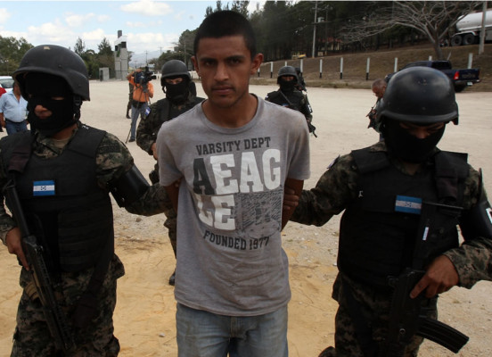 Capturan a presunto miembro de la banda de 'Los Espinoza'