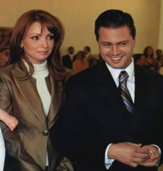 Gracias a la popularidad que Rivera ganó con 'Destilando Amor' el equipo de Enrique Peña Nieto la buscó para ser la imagen del Estado de México, entonces gobernado por Nieto.<br/><br/>