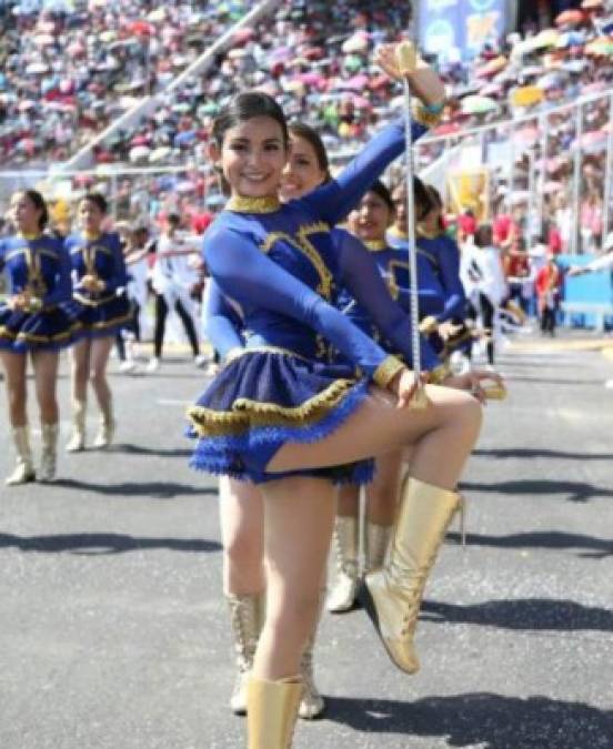 Blanca Matute, palillona que representó al instituto Yave Nissi de Tegucigalpa en 2017, es una de las más bellas de los desfiles de los últimos años.