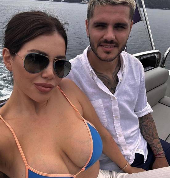 Ahora lo ha vuelto hacer y en la promoción de su canción volvió a dejar un detalle picante sobre sus noches íntimas con Mauro Icardi.