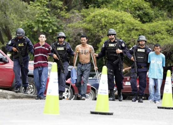 Arrestan a tres peligrosos pandilleros de la mara 18 en colonias capitalinas