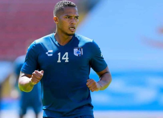 Antonio Valencia anuncia su retiro del fútbol por las lesiones de rodillas