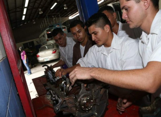 El 80% de instructores del Infop devenga altos salarios